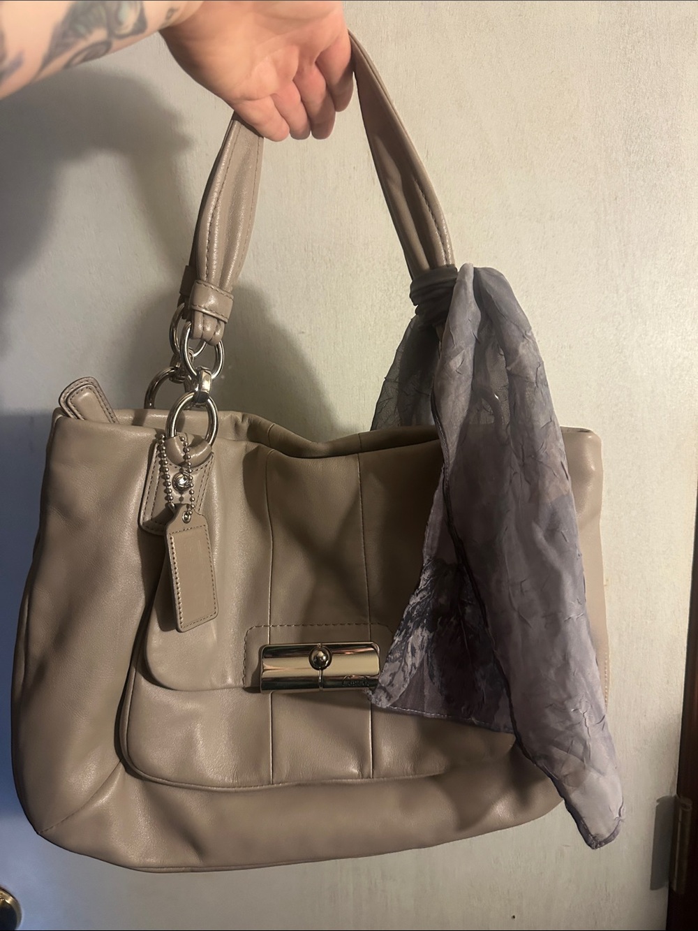 Light grey coach vintage tote